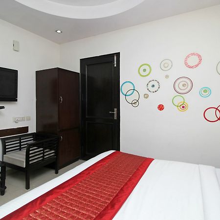 Oyo 9030 Hotel Delhi Airport Plaza Nova Deli Exterior foto
